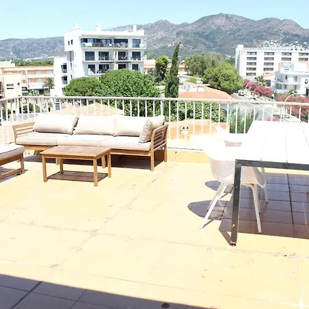 Beautiful Loft, Huge Sunny Terrace, View Over The And Sea * Roses