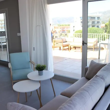 Beautiful Loft, Huge Sunny Terrace, View Over The And Sea Apartment *